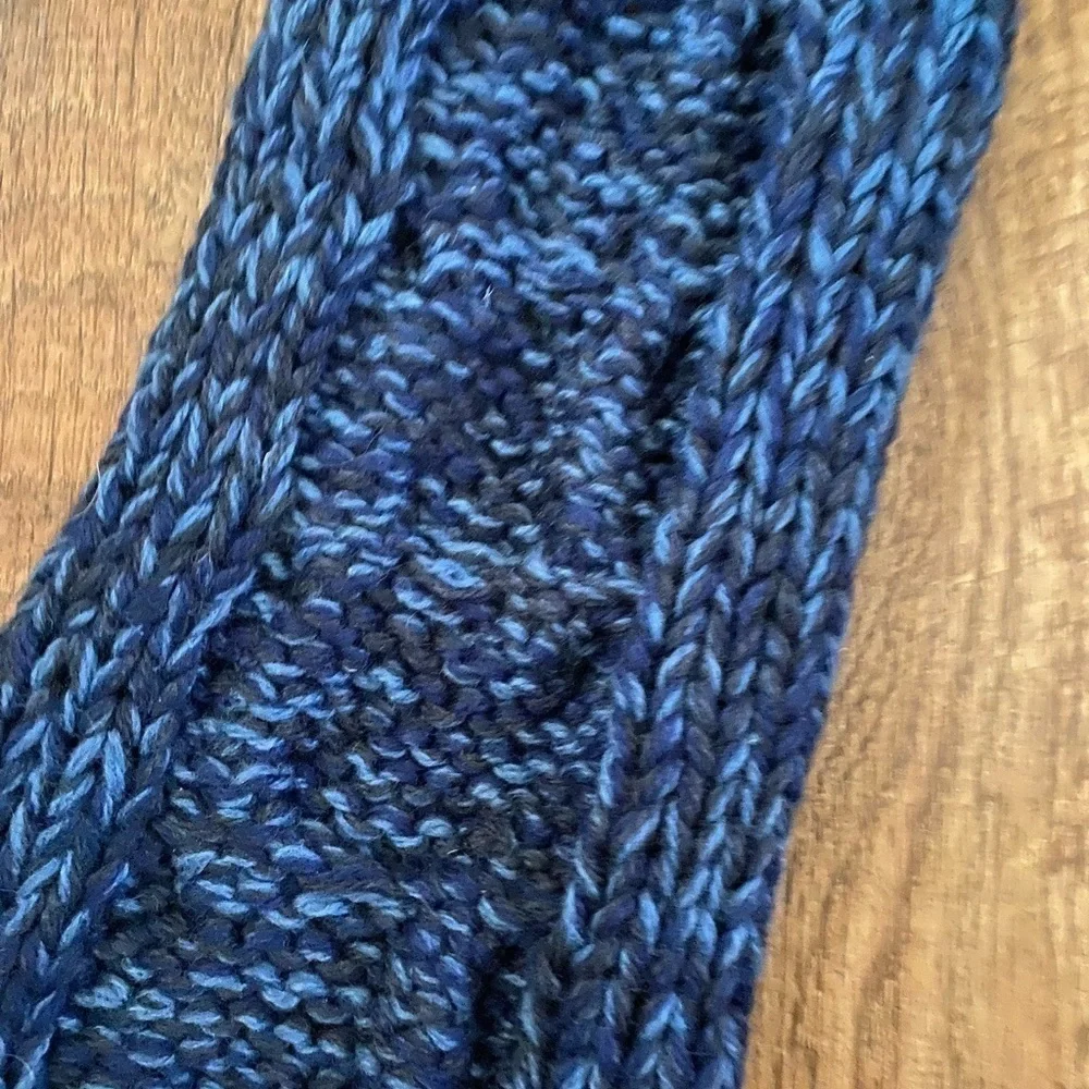 Chunky deep blue and black scarf with grey stripe - Picture 4 of 4